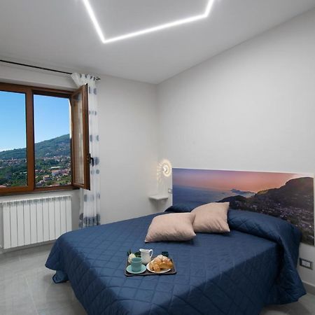 Raggio Di Sole Bed & Breakfast อาเจโรลา ภายนอก รูปภาพ