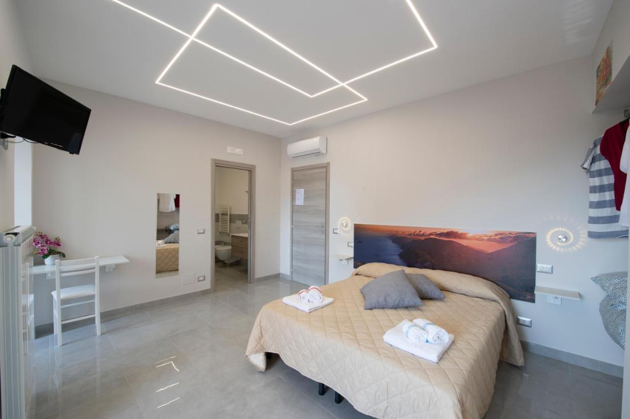 Raggio Di Sole Bed & Breakfast อาเจโรลา ภายนอก รูปภาพ