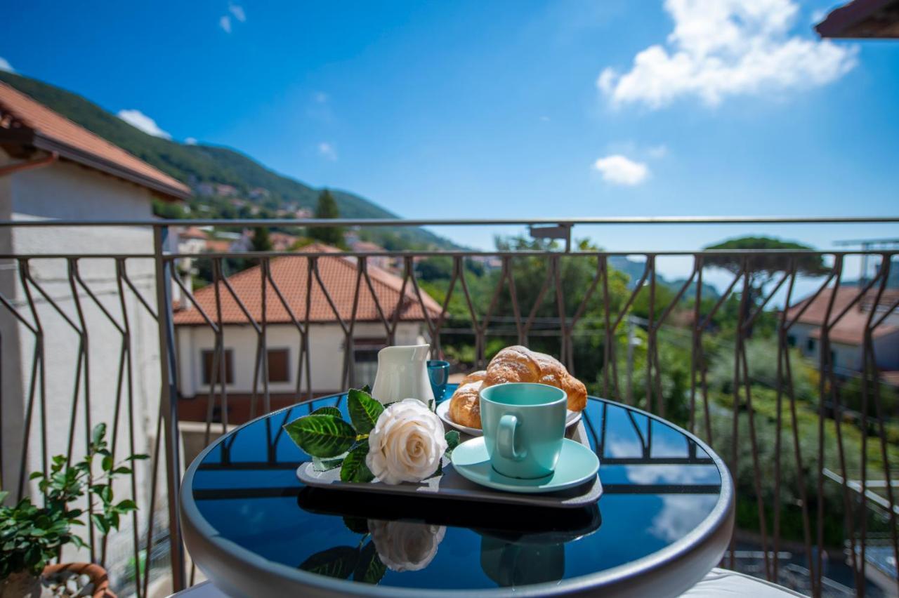 Raggio Di Sole Bed & Breakfast อาเจโรลา ภายนอก รูปภาพ