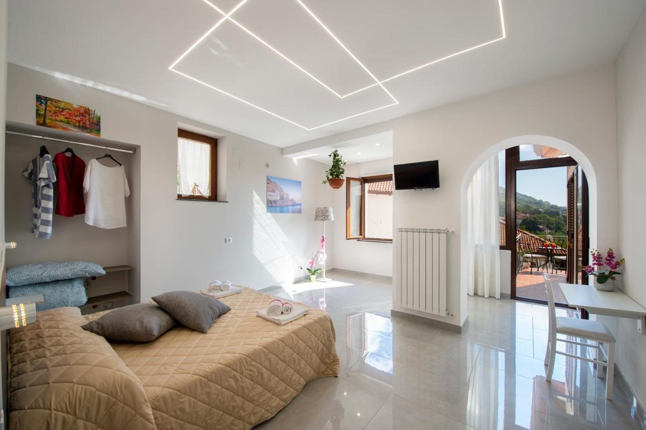 Raggio Di Sole Bed & Breakfast อาเจโรลา ภายนอก รูปภาพ