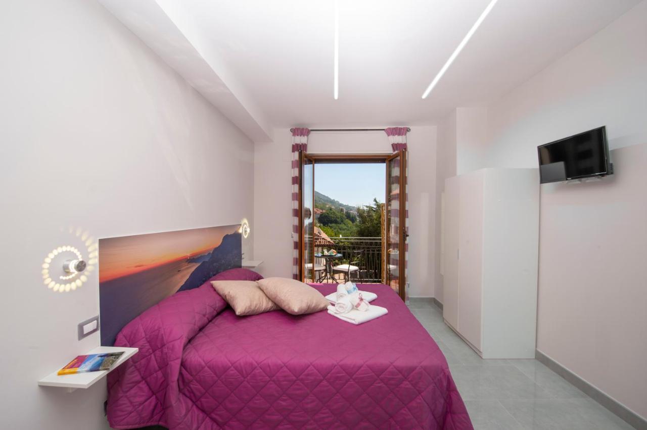 Raggio Di Sole Bed & Breakfast อาเจโรลา ภายนอก รูปภาพ