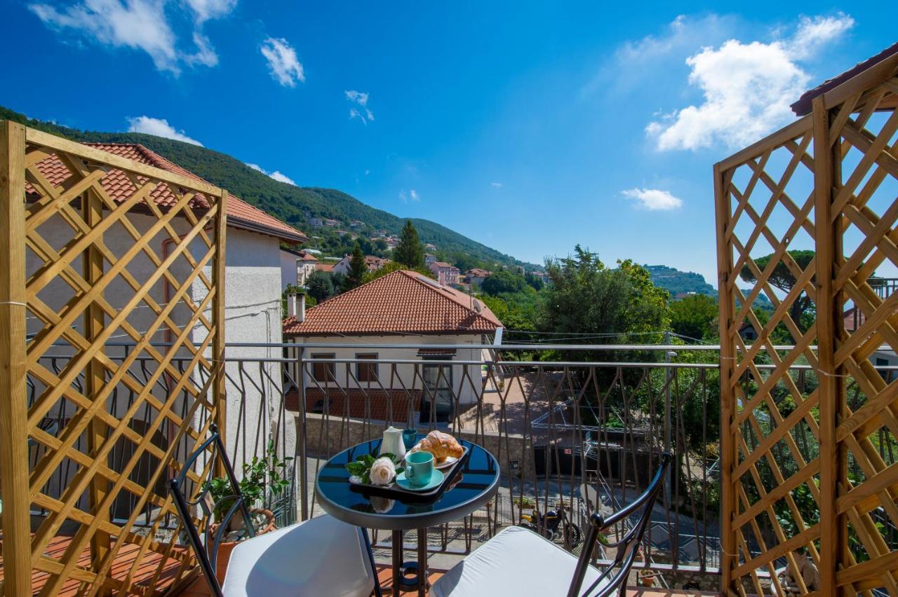 Raggio Di Sole Bed & Breakfast อาเจโรลา ภายนอก รูปภาพ