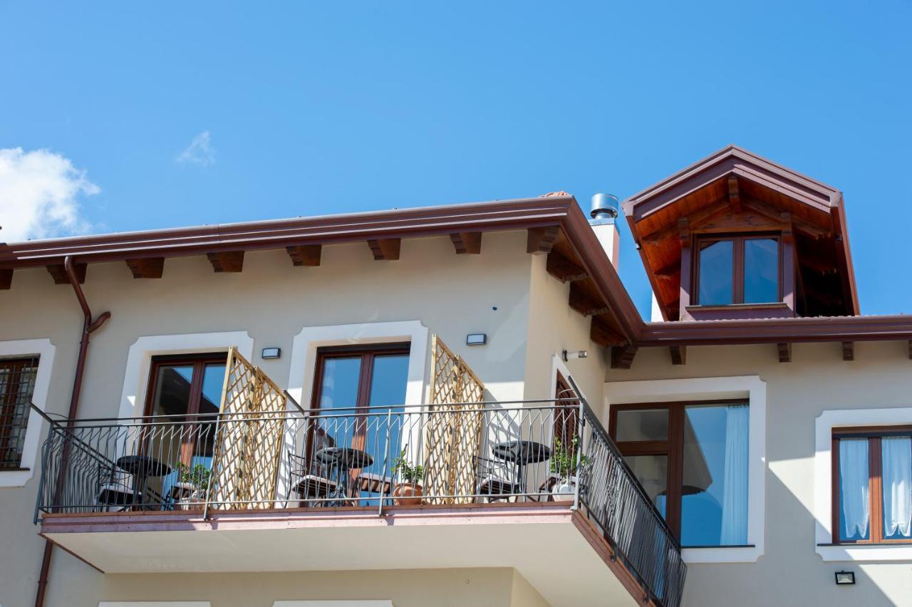 Raggio Di Sole Bed & Breakfast อาเจโรลา ภายนอก รูปภาพ