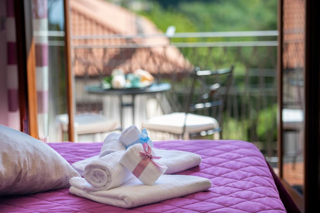 Raggio Di Sole Bed & Breakfast อาเจโรลา ภายนอก รูปภาพ